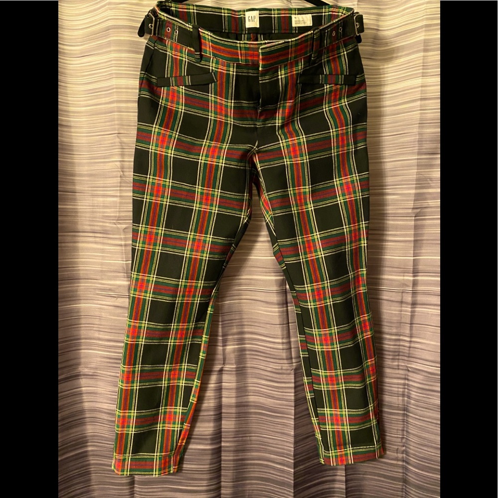 Gap plaid crops